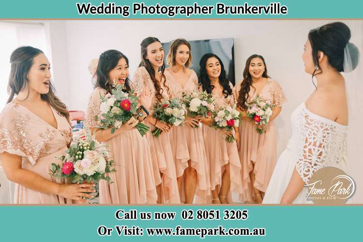 Photo of the Bride with the Brides Maids Brunkerville NSW 2323