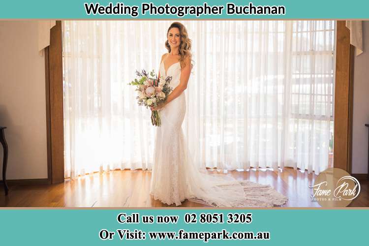 Photo of the Bride holding flowers Buchanan